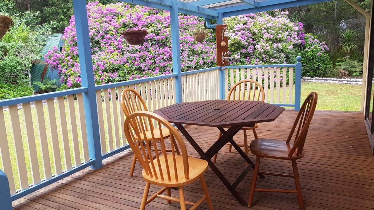 Strahan Retreat Holiday Park ภายนอก รูปภาพ